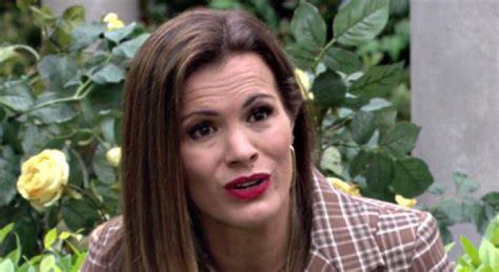 Is Chelsea leaving Y and R?