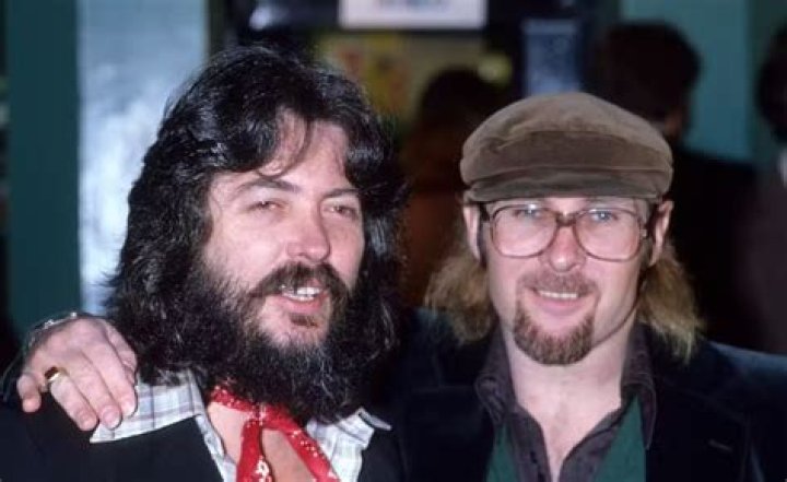 Is Dash Crofts still alive?