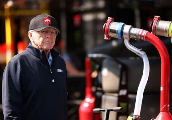 Is Joe Gibbs still alive or dead?