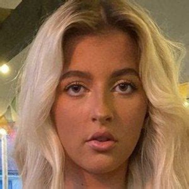 Isabel Taffs - Age, Family, Bio