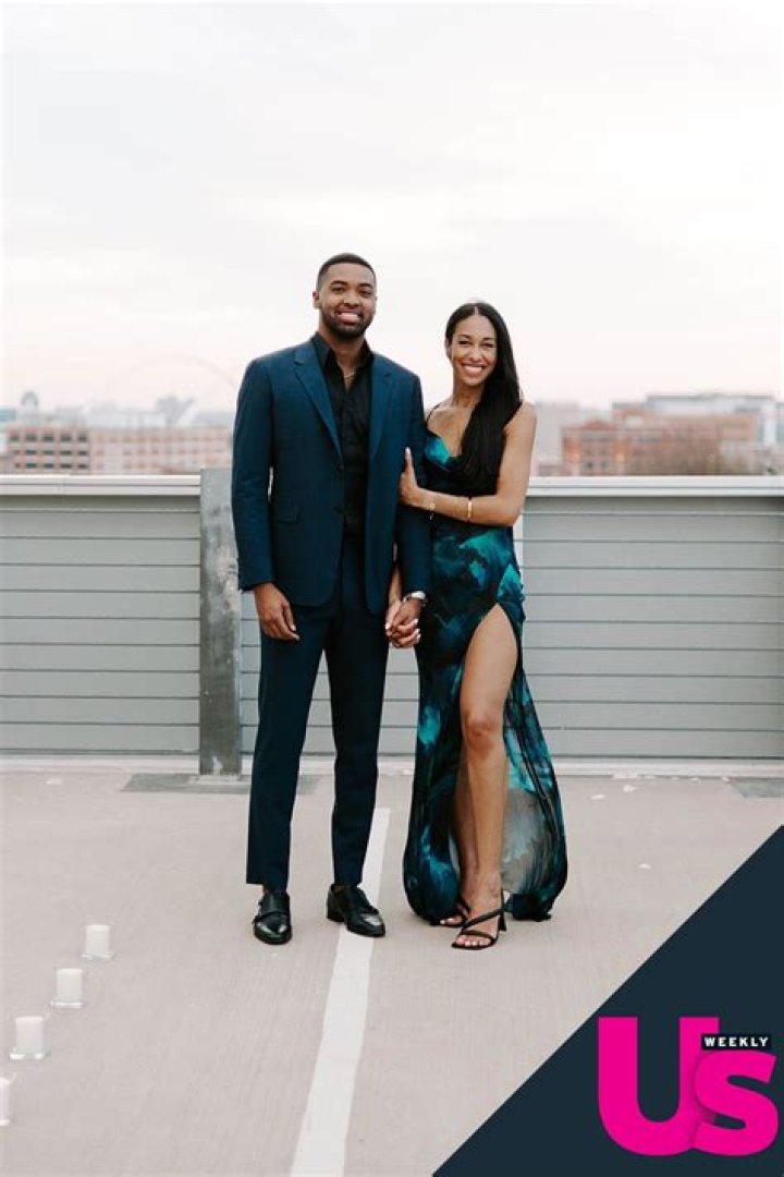 Ivan Hall proposed girlfriend Tailour Roberson with a ‘Diamond Ring’ and a brand-new ‘Tesla’ Ivan Hall proposed girlfriend Tailour Roberson with a ‘Diamond Ring’ and a brand-new ‘Tesla’