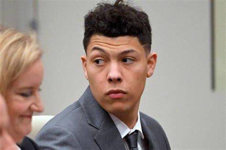 Patrick Mahomes’ Brother Jackson Mahomes Arrested! Charged with aggravated sexual battery Jackson Mahomes had been accused of assaulting the 40-years old restaurant owner and the staffs
