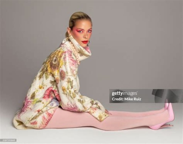 Jaime King photo 3