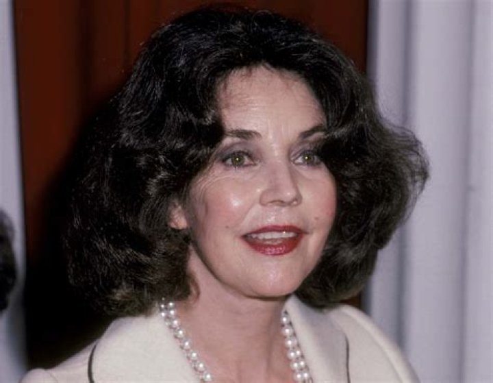 Jennifer Jones photo