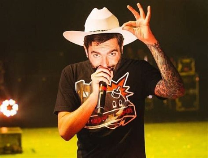 Jeremy McKinnon Bio (Wiki) 