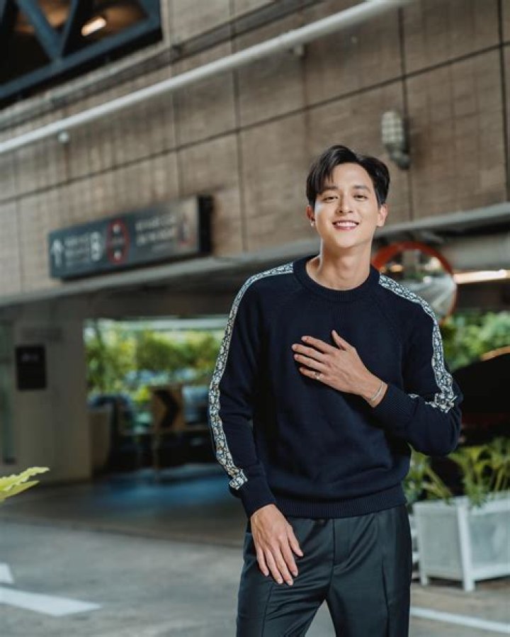 Jirayu Tangsrisuk Bio (Wiki) 