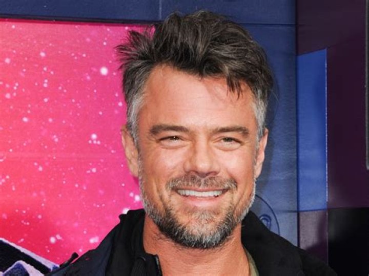 Josh Duhamel photo