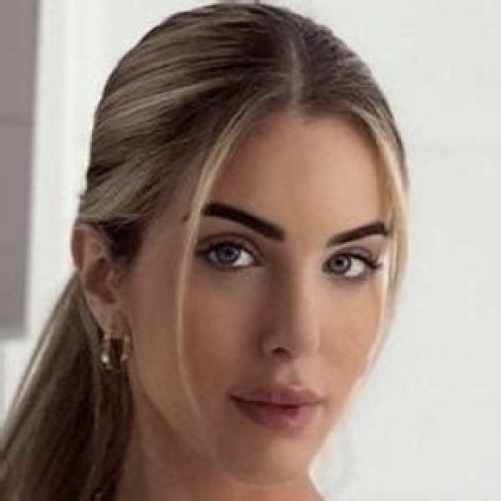 Judith Fuster - Age, Family, Bio