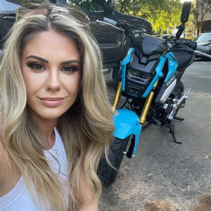 Karin Noelle - Age, Family, Bio