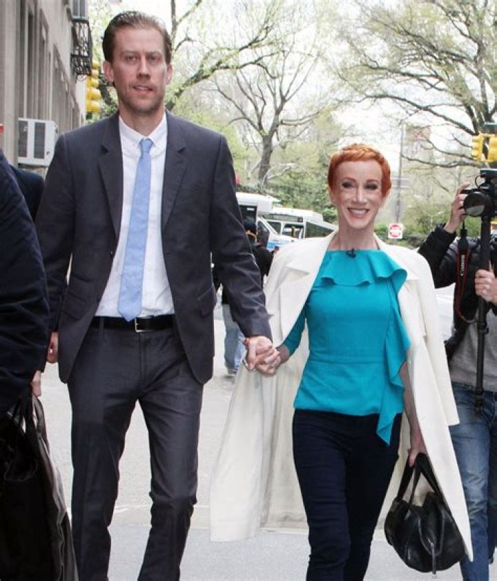 Kathy Griffin was married to Matthew Moline.