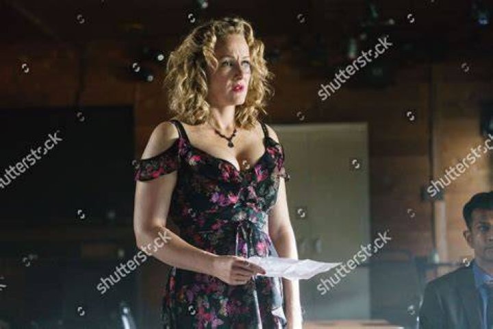 Katie Finneran photo 2