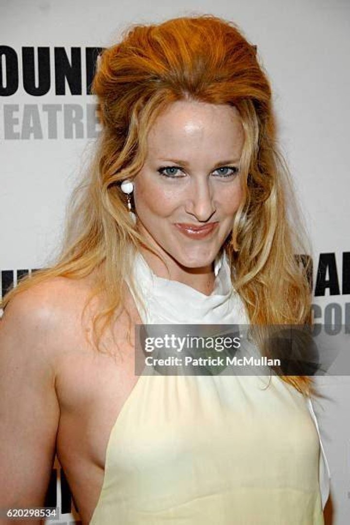 Katie Finneran photo 3