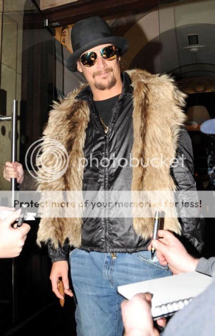 Kid Rock declares war on PETA