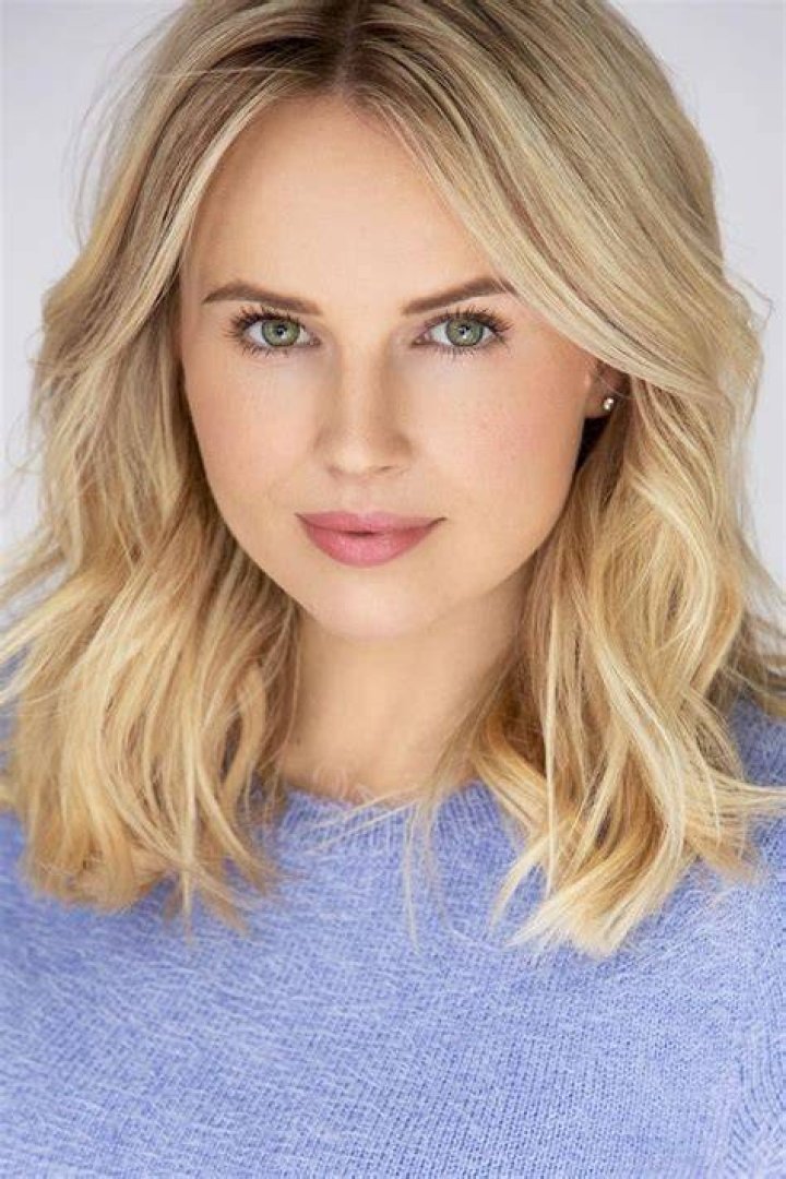 Kimberley Crossman Bio (Wiki) 