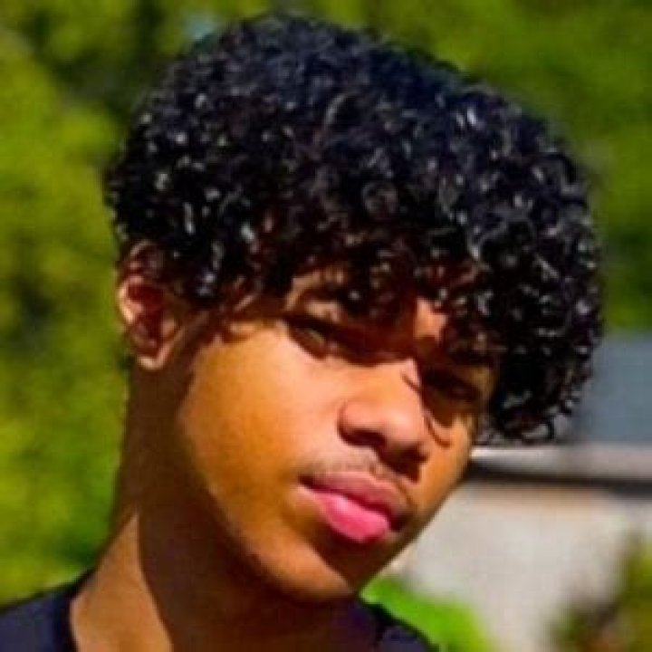Kurlyheadtrell - Age, Family, Bio