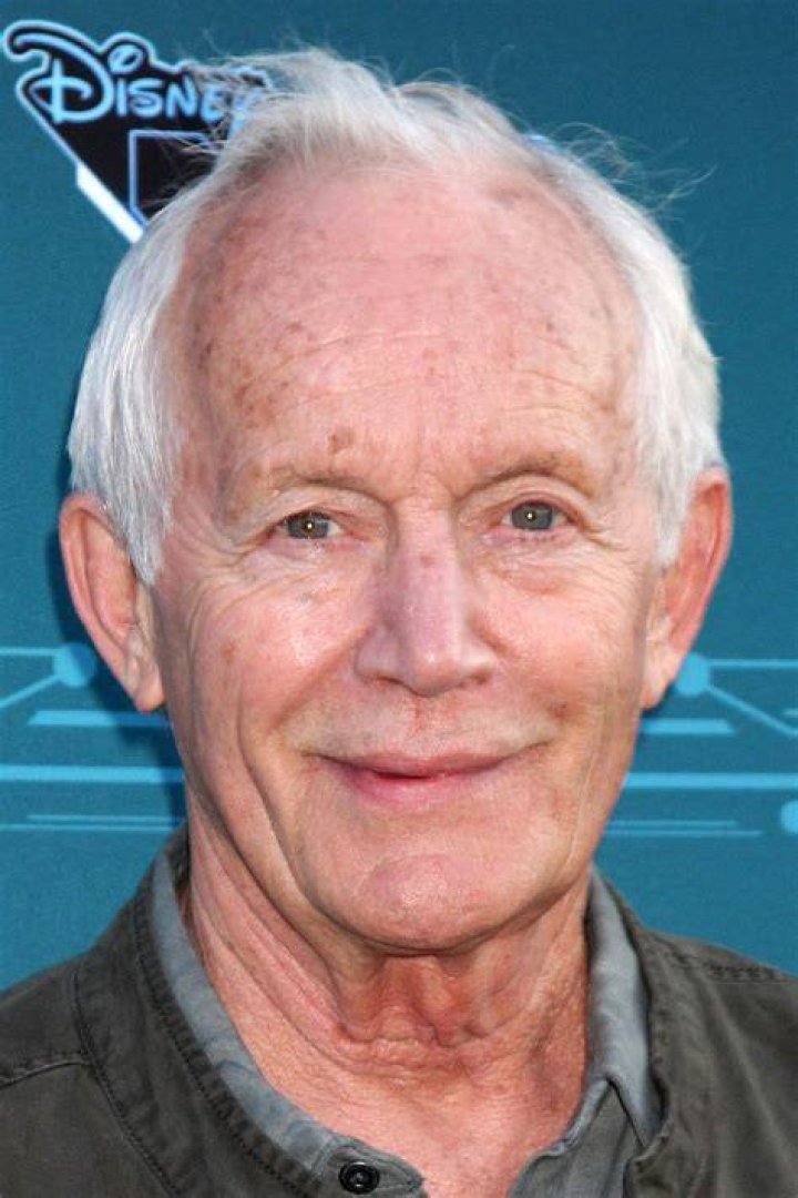 Lance Henriksen photo