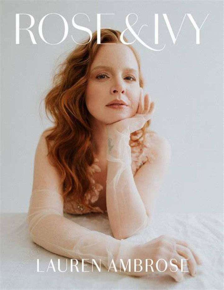 Lauren Ambrose photo 2