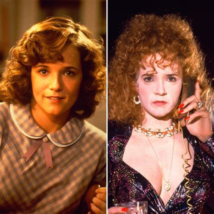 Lea Thompson photo 2