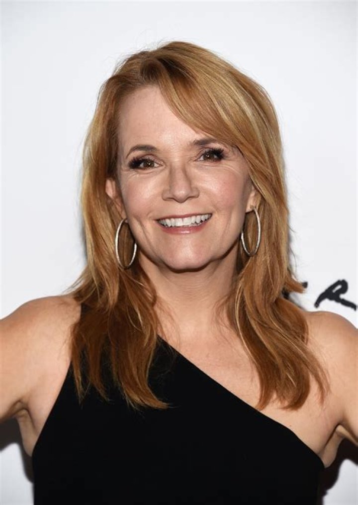Lea Thompson photo