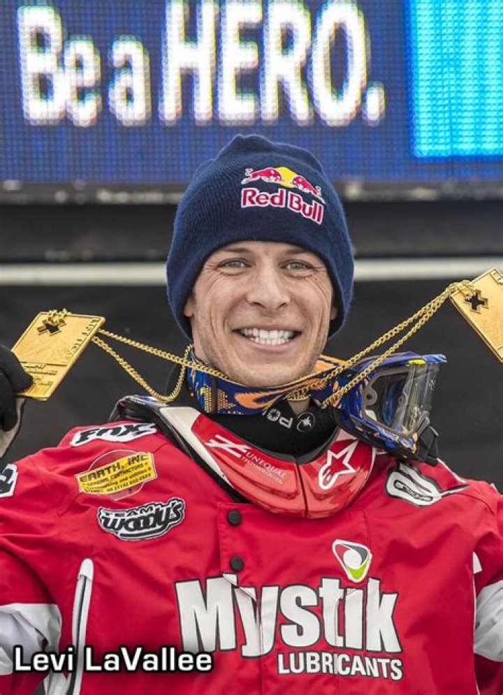 Levi LaVallee photo 3