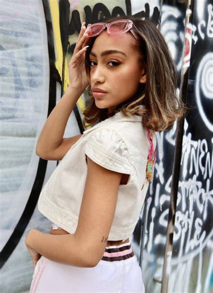 Lexi Underwood photo 2