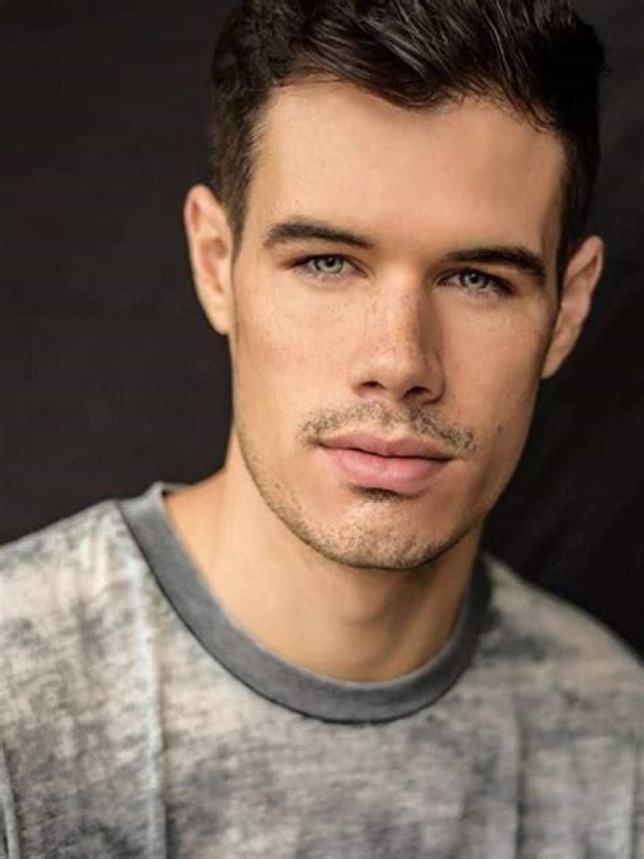 Liam Hall - Age, Family, Bio