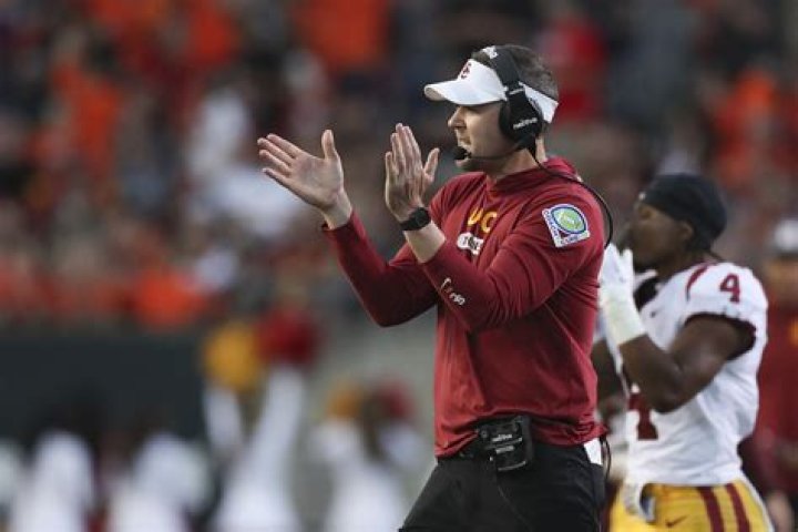 Lincoln Riley photo