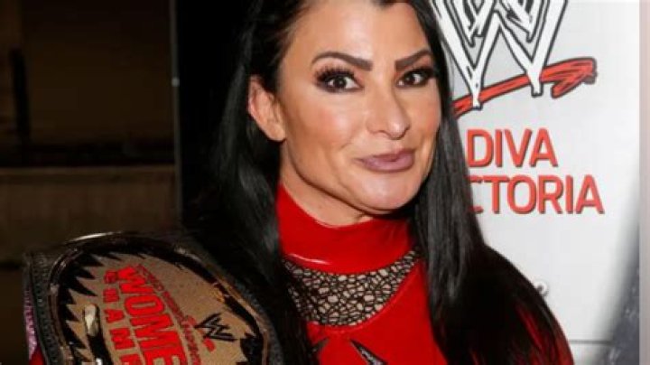 Lisa Marie Varon photo 3
