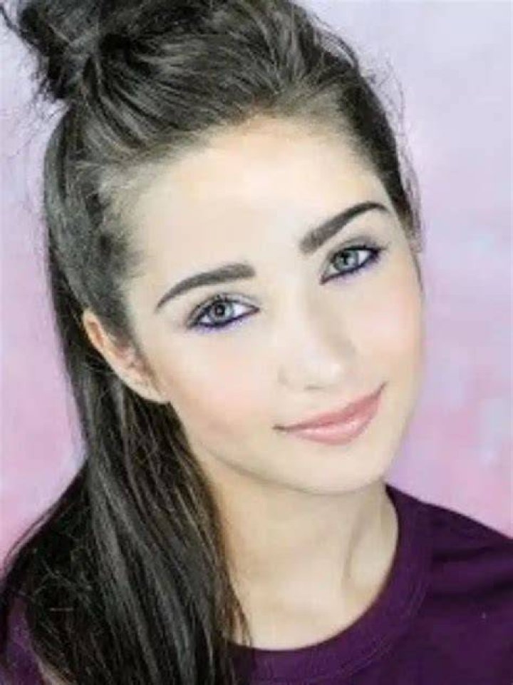 
Logan Luongo Height, Age, Boyfriend, Biography, Wiki, Net Worth 