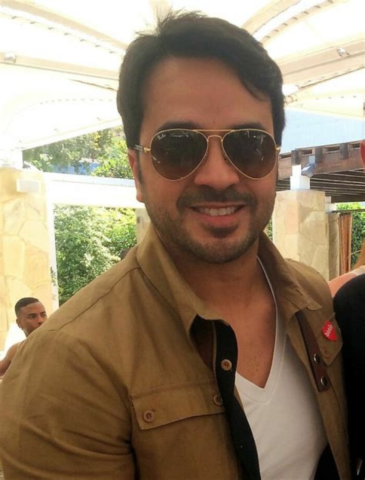 Luis Fonsi Bio (Wiki) 