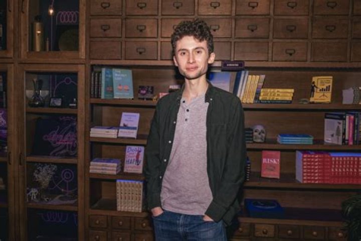 Lukas Arnold - Age, Family, Bio