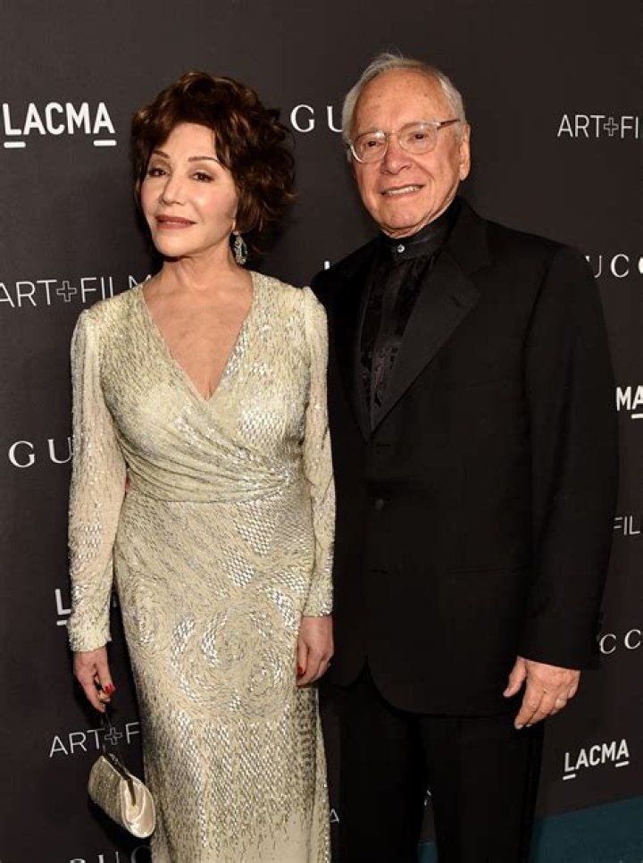 Lynda Resnick photo