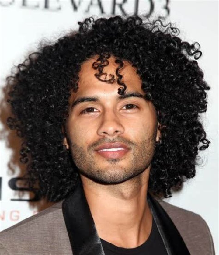 Manwell Reyes Bio (Wiki) 