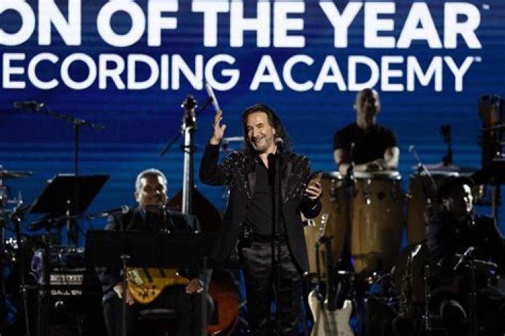 Marco Antonio Solís photo 3