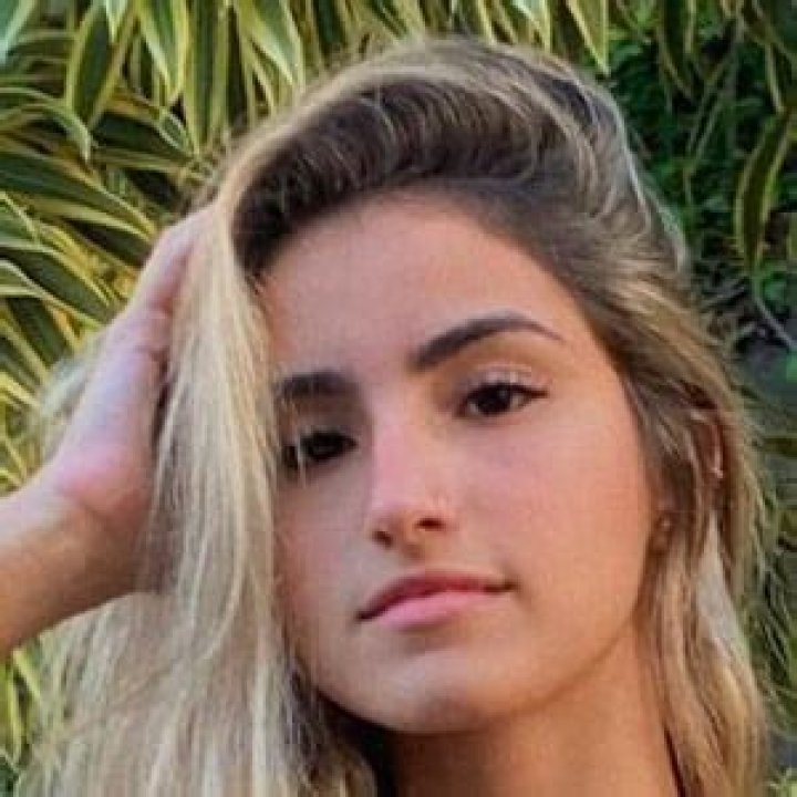 Mari Borges - Age, Family, Bio