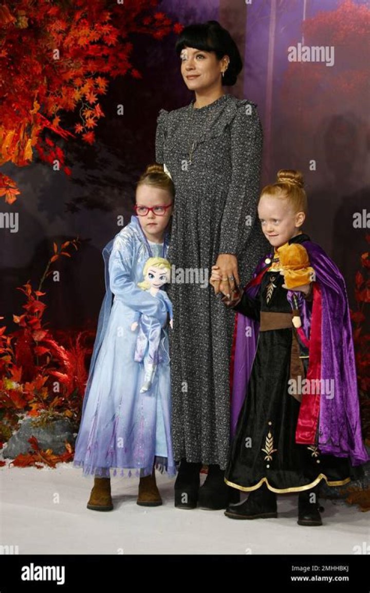 Marnie Rose Cooper (right) with her mother Lily Allen, and elder sister Ethel Mary Cooper.