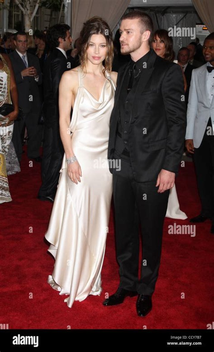 MET Costume Institute Gala Benefit - 2010 May 03, 2010 - New York, New York, U.S. - ANNA WINTOUR attends the Metropolitan's Museum of Art Costume Institute Gala Benefit for the opening of the new exhibit 'American Woman: Fashioning A National Identity. © Red Carpet Pictures