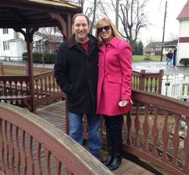Melissa Gisoni with her husband. Melissa Gisoni Bio, Wiki, Personal life, Husband, Children & Net Worth