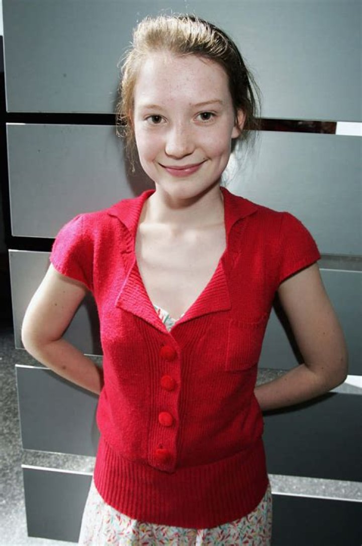 Mia Wasikowska photo 3