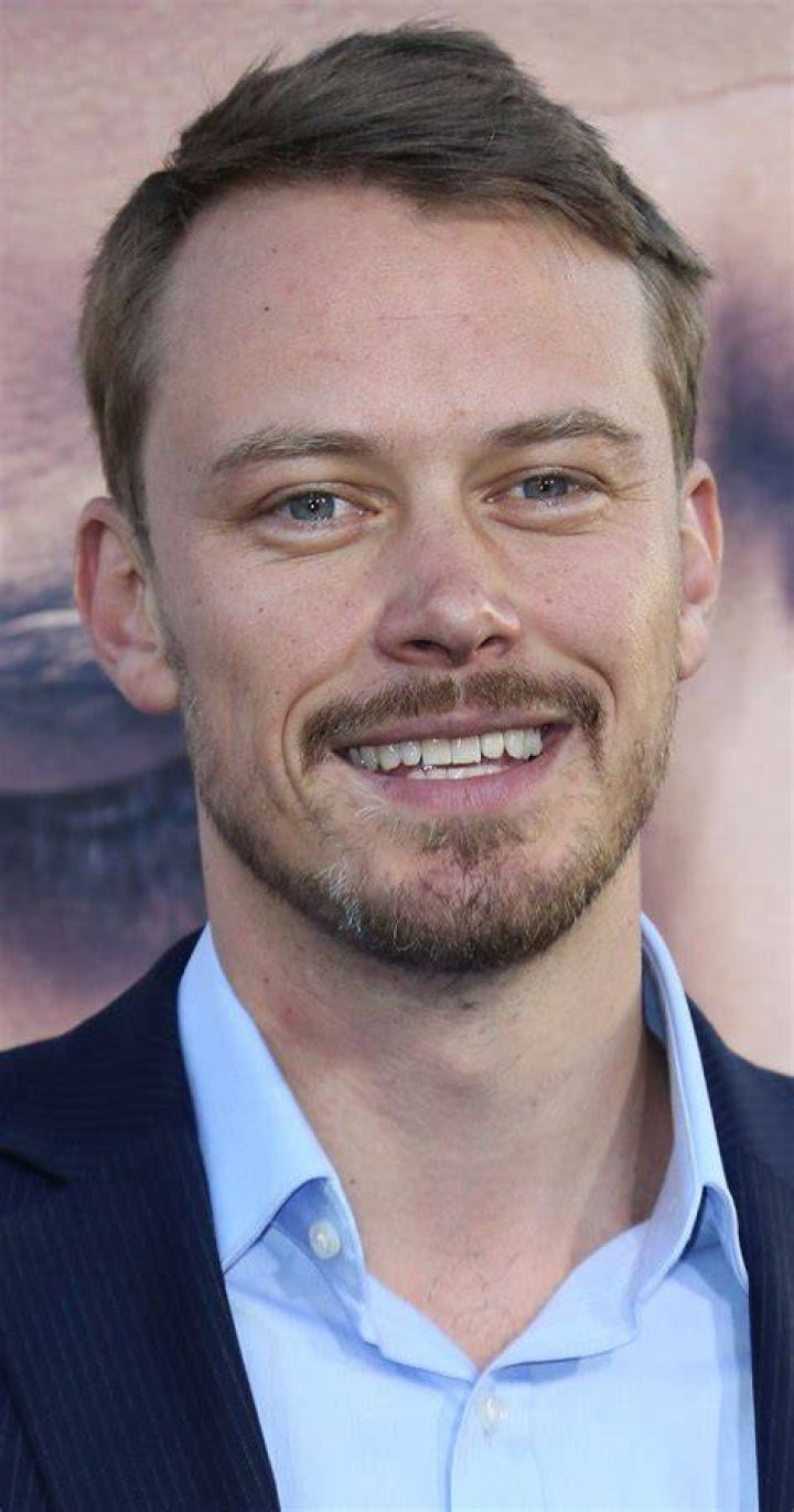 Michael Dorman - Age, Family, Bio