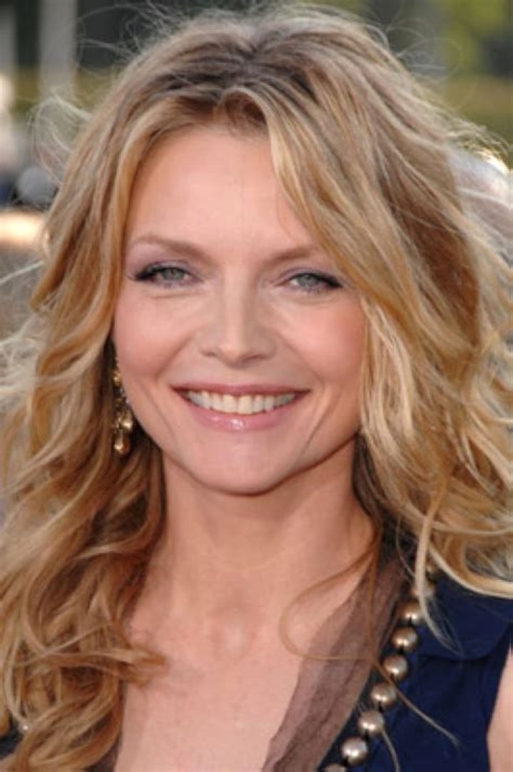 Michelle Pfeiffer Bio (Wiki) 