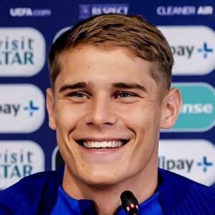 Micky van de Ven - Age, Family, Bio