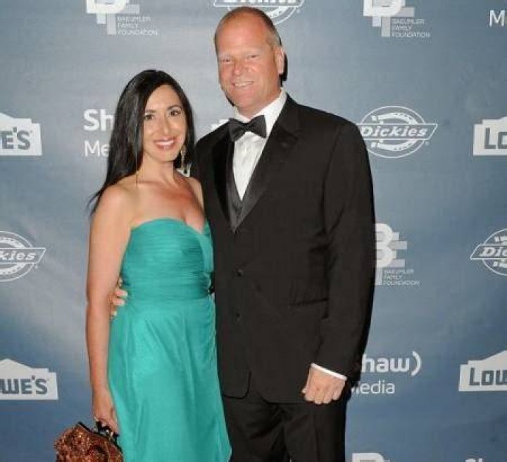 Mike Homes Girlfriend