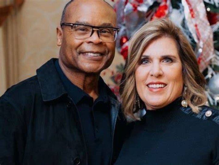 Mike Singletary - Age, Family, Bio