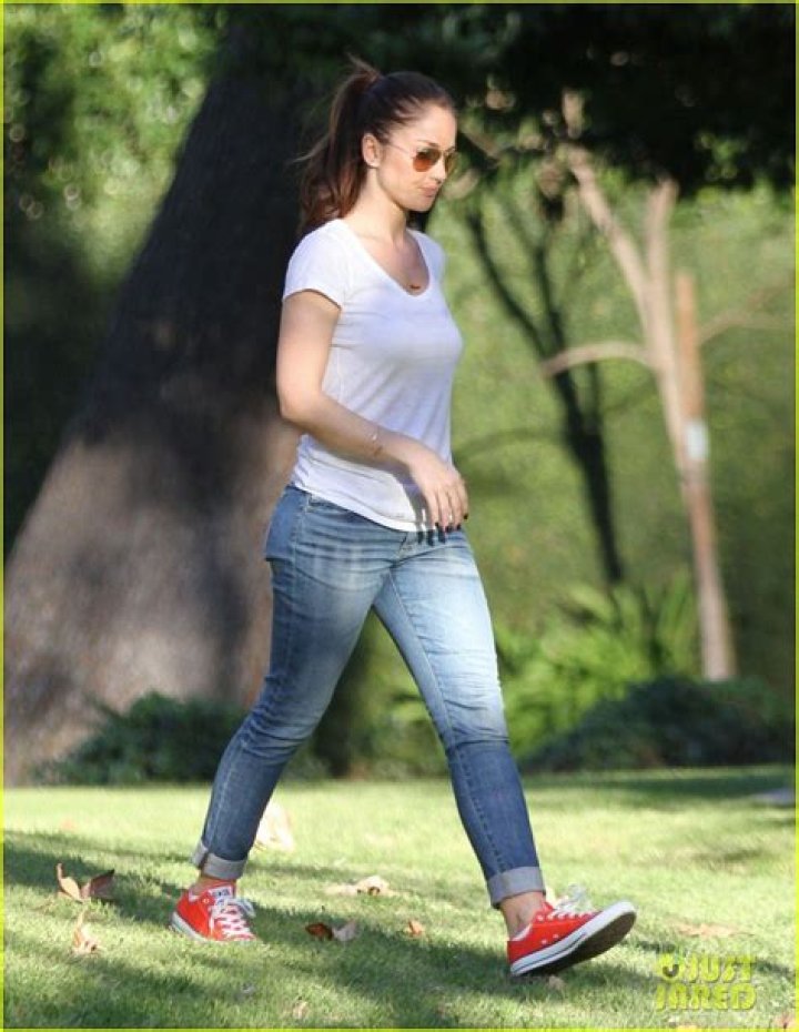 Minka Kelly Pets