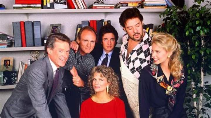 Murphy Brown - Cast, Ages, Trivia