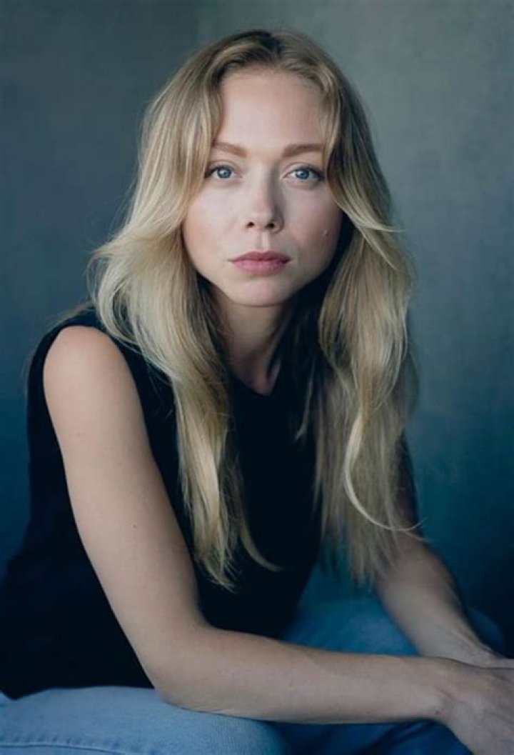 Naomi Battrick photo 3