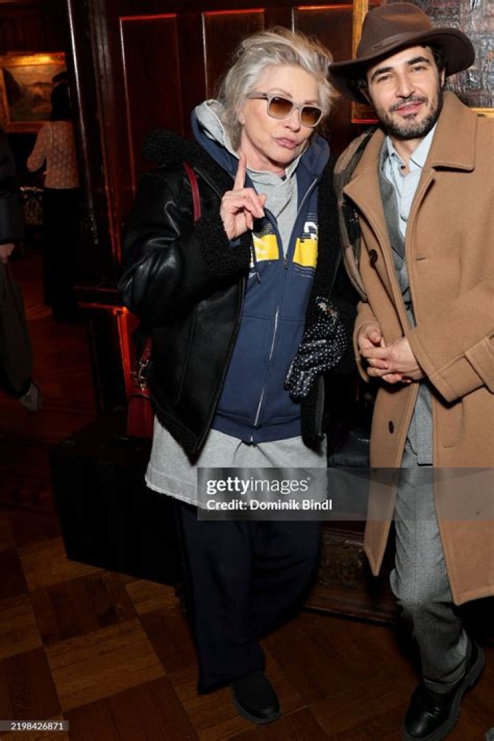 Calvin Klein 2007 - Front Row NEW YORK - FEBRUARY 08: Andre Leon Talley (L) and Anna Wintour attend the Calvin Klein Fall 2007 fashion show during Mercedes-Benz Fashion Week February 8, 2007 in New York City. (Photo by Brad Barket/Getty Images For IMG)