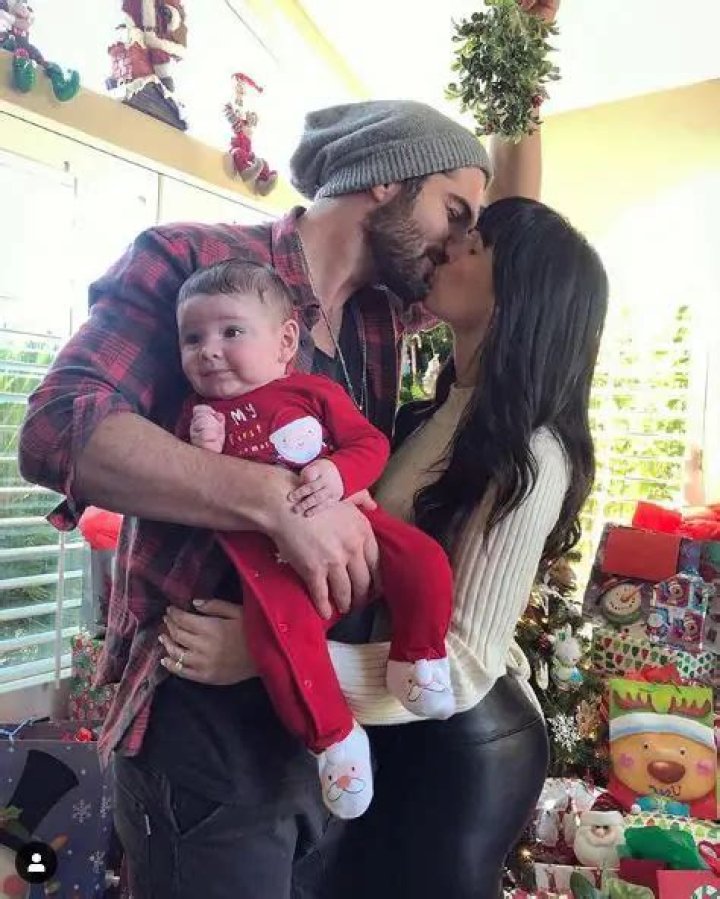 Nick Bateman Wiki, Married, Girlfriend, Dating