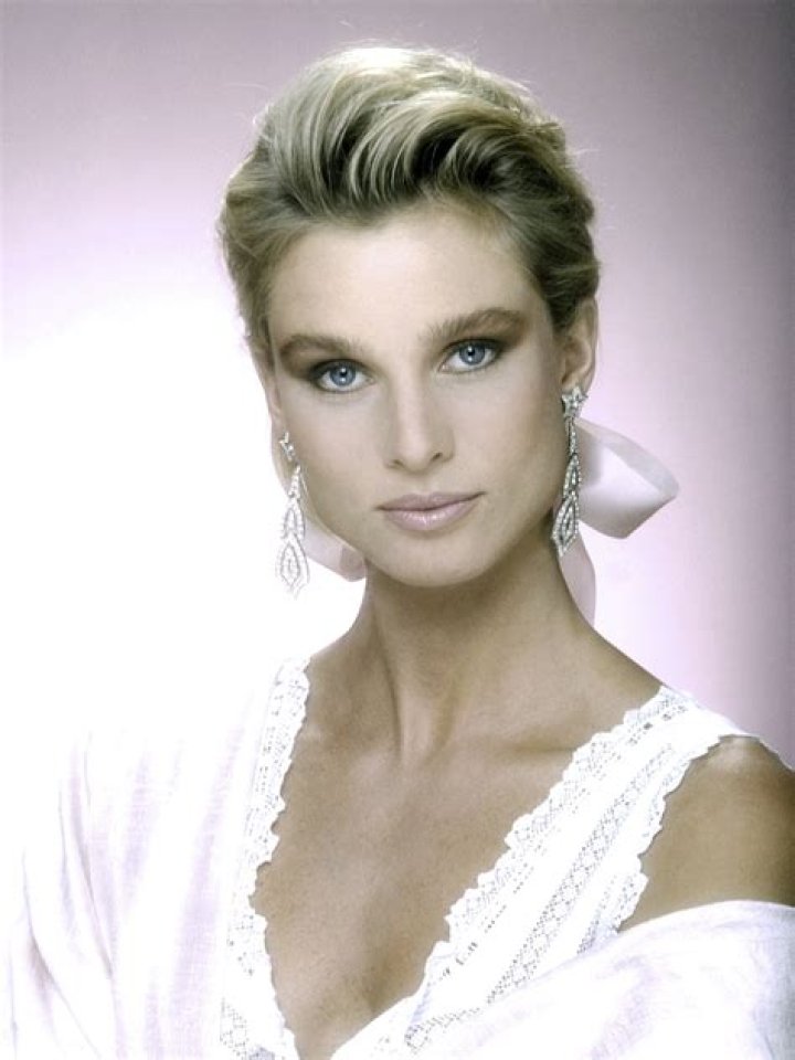 Nicollette Sheridan photo 2